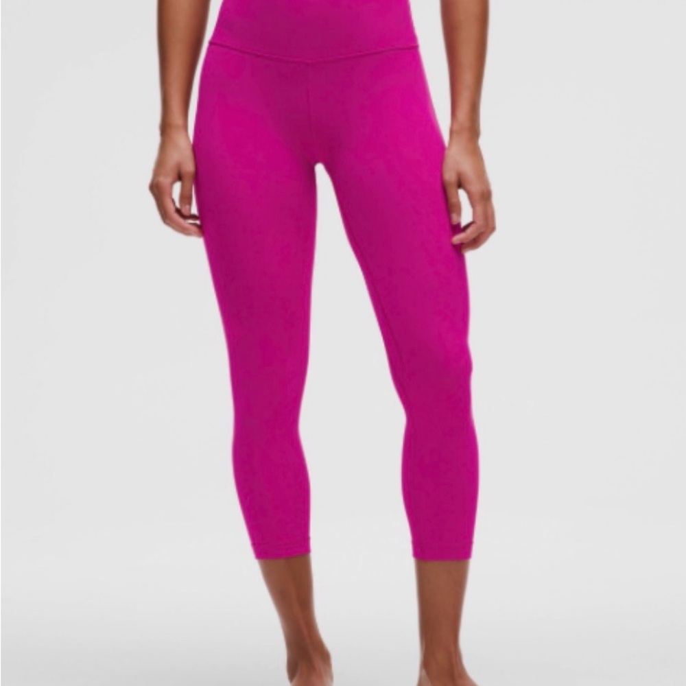 Lululemon Align High Rise Crop 23” and Flow Y Bra Nulu